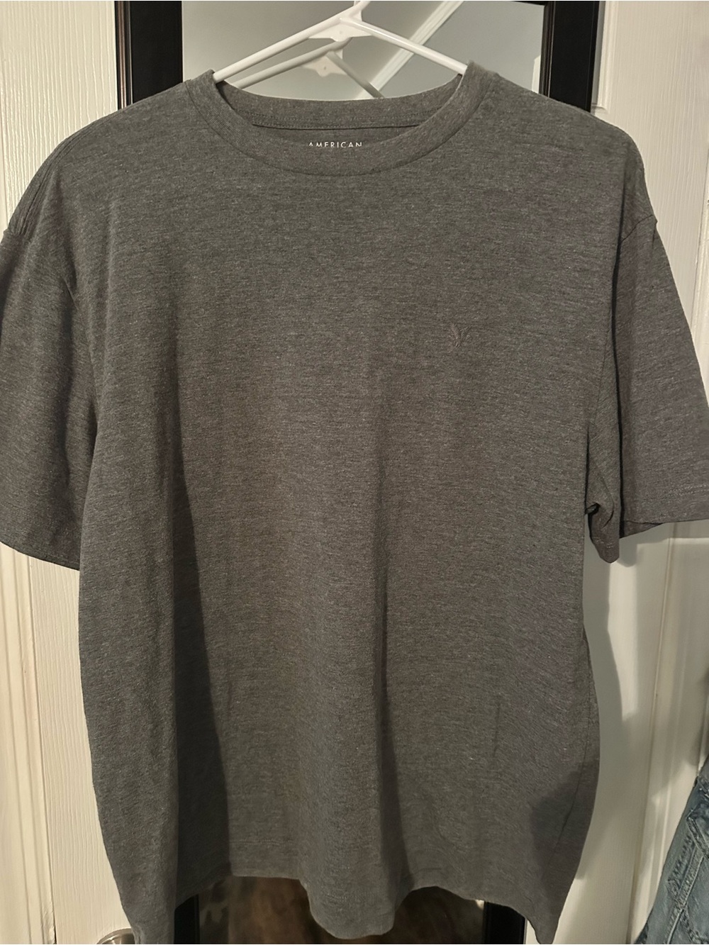 American Eagle Outfitters Men's Heather Gray Crew Neck Tee